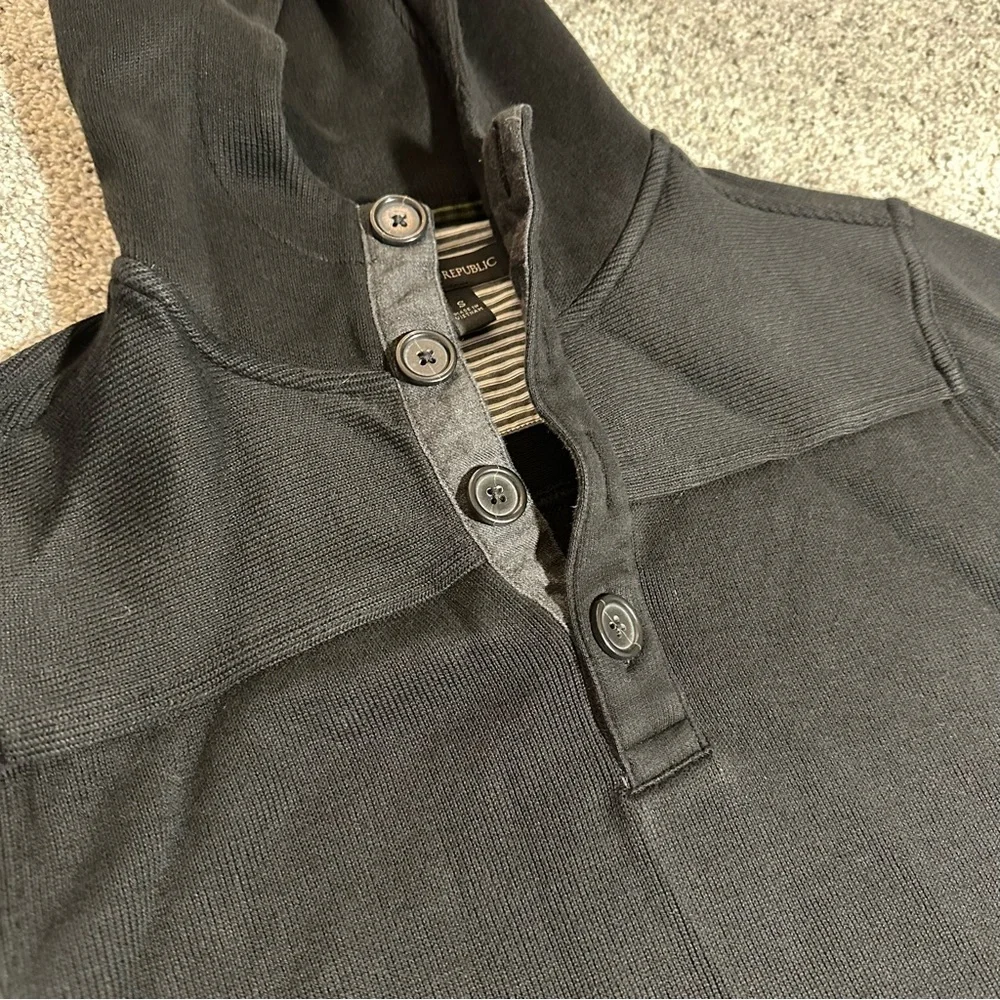 Banana Republic Quarter Button Pullover Hooded Sweater/Sweatshirt - Mens Small